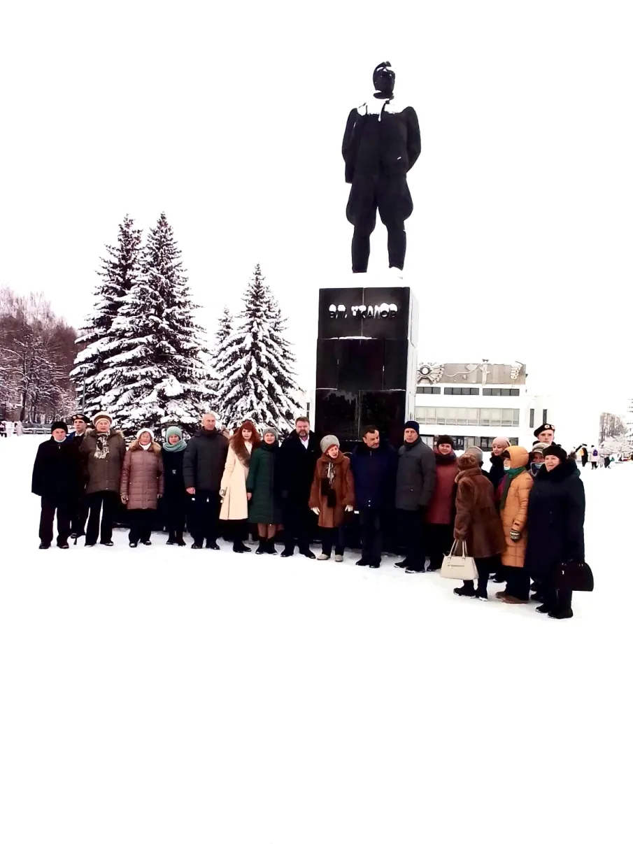 15 декабря в г Чкаловск состоялся Митинг, посвященный 83 годовщине со дня гибели В.П.Чкалова