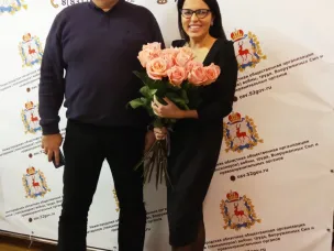 Сегодня в Областном Доме ветеранов Председатель Нижегородского областного Совета ветеранов (пенсионеров) войны, труда, Вооруженных Сил и правоохранительных органов Андрей Валентинович Захаров поздравил с 7-летием  со дня образования  Регионального отделения Всероссийского Общественного Движения "Волонтёры Победы" ее руководителя Марию Александровну Самоделкину.