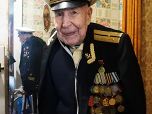 Ветераны Балахнинского округа поздравляли с Днем Победы своего земляка, ветерана - Рязанова Виталия Николаевича, которому исполнилось 102 года, Он героически защищал Севастополь!