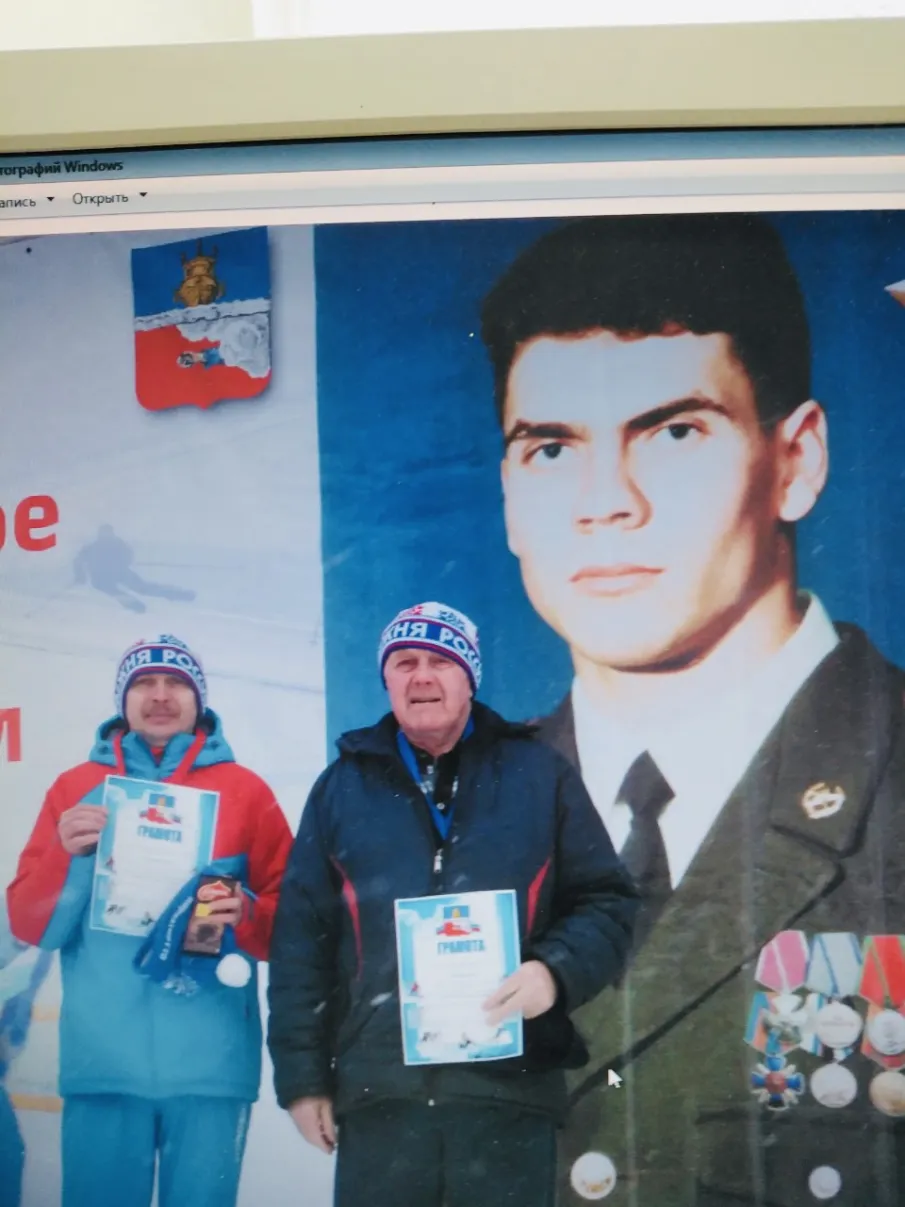 11 февраля в Варнавинском районе традиционно прошли  лыжные соревнования, посвящённые Герою России Александру Перову. В соревнованиях участвовало 110 спортсменов разных возрастных категорий и конечно же ветераны.