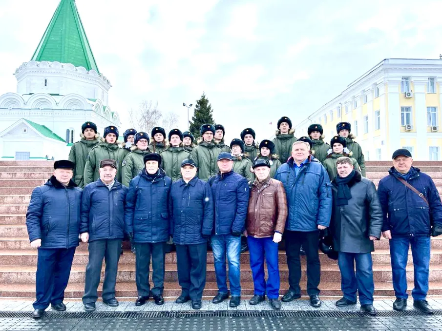 21 февраля в Кремле, у Вечного Огня состоялся торжественный митинг.