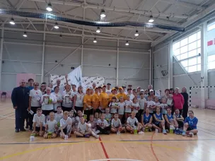 12 октября в г. Кстово, в ФОК "Волжкий берег", Кстовская районная организация ветеранов провела традиционные весёлые старты трёх поколений.