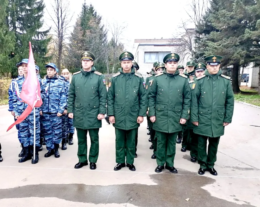 14 октября на территории сельскохозяйственного колледжа в п. Волжский, состоялся митинг по случаю открытия мемориальной доски Смирнову Михаилу Павловичу- Герою, погибшему  в спецоперации.