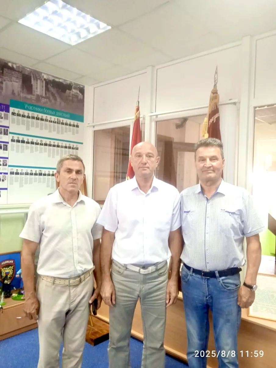 8 августа 2025 года председатель Совета ветеранов города Саров Александр Владимирович Леонтьев принимал гостей из областного Совета ветеранов.