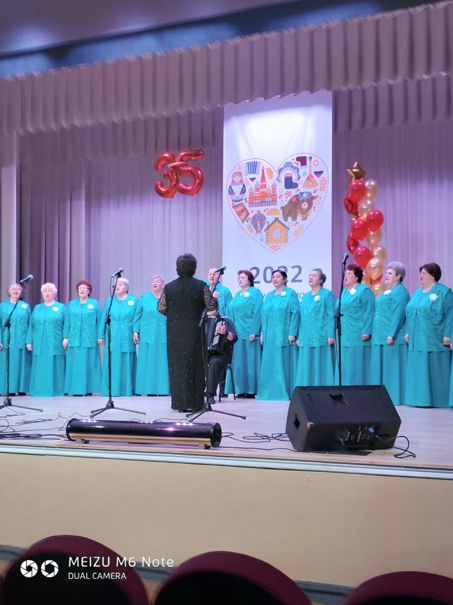 Юбилейный год! Нам 35 лет! Первомайском хору ветеранов исполнилось 35 лет!