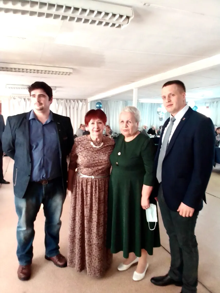 19 января в Балахне для пенсионеров организовали Крещенский вечер отдыха. Мероприятие прошло при поддержке независимого профсоюза,  администрации и совета ветеранов бумкомбината- АО "Волга"