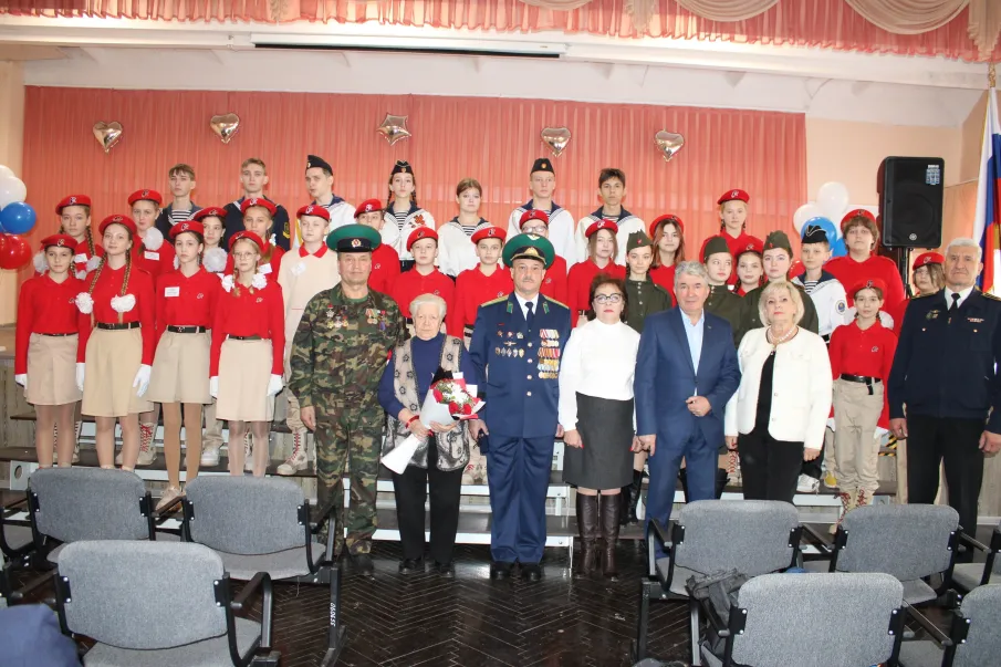 В канун Дня Героев Отечества прошло торжественное мероприятие в МБОУ Школа 41.