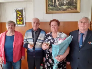 НАМ ГОДА НЕ БЕДА... В Богородске, как и во всех уголках нашей необъятной РОССИИ, люди старшего поколения вспоминали свою молодость... День пионерии - замечательный праздник