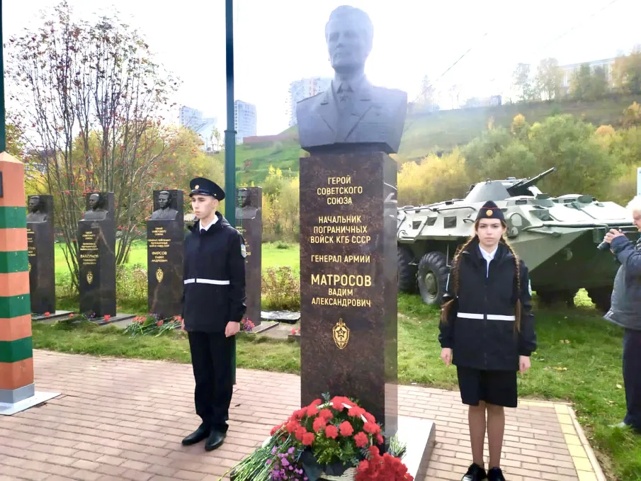 15 октября в Парке Победы на мемориале пограничников состоялось открытие бюста Героя - пограничника Фирсова Павла Андреевича.