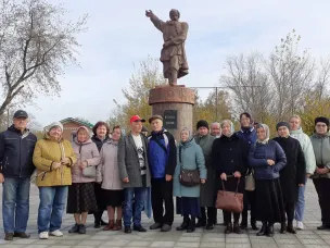 В БАЛАХНУ - НА РОДИНУ К. МИНИНА...   13 октября путь социального туристического маршрута ветеранов Богородска был в город Балахну...