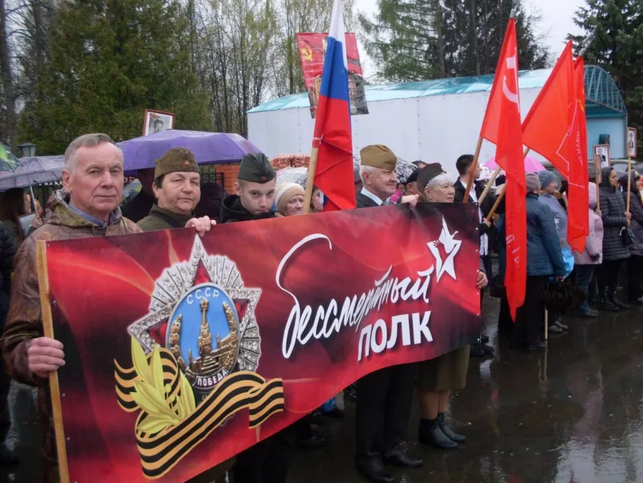 9 мая, в День Победы, ветераны по всей Нижегородской области приняли участие в шествиях "Бессмертного полка", митингах Памяти и возложении цветов в Вечному Огню Славы!