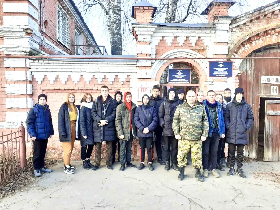 ЭКСКУРСИЯ ПО МУЗЕЮ...16 ноября 2022 года внештатный музей ОМВД России "Богородский" принимал гостей из политехнического техникума г. Богородска.