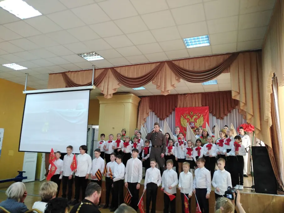 Вручение медалей ветеранам и паспортов юным гражданам