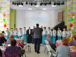 «День пожилых людей» - теплый праздник в рамках встречи «От всей души» в Красных Баках.