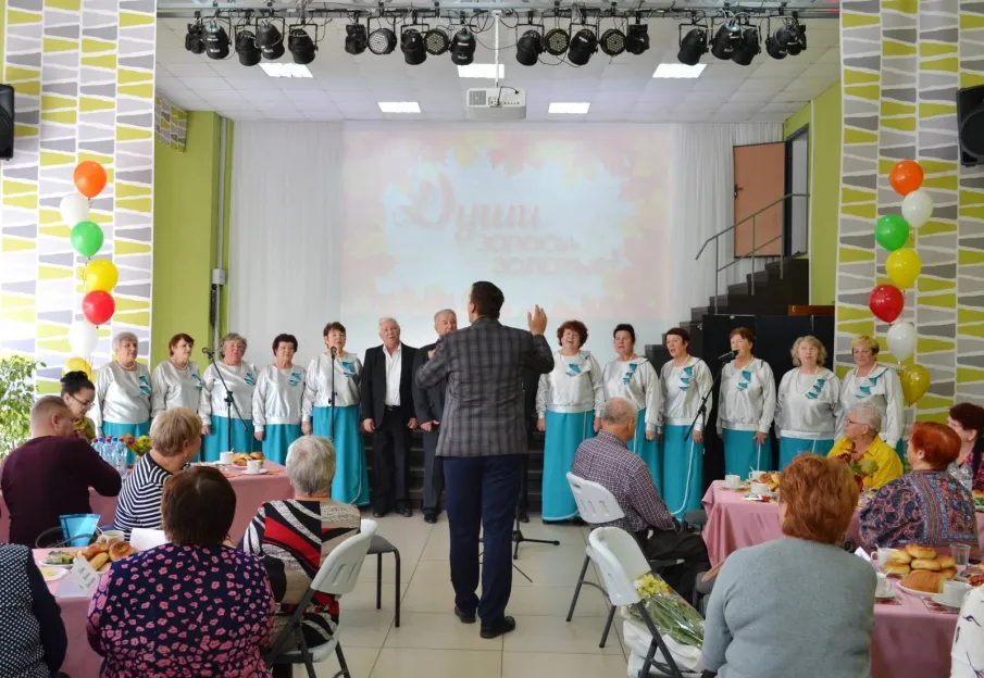 «День пожилых людей» - теплый праздник в рамках встречи «От всей души» в Красных Баках.