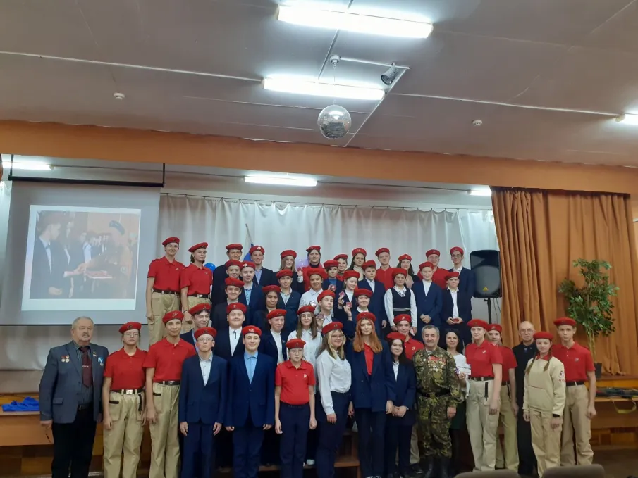 ОТРЯД ЮНАРМЕЙЦЕВ ПОПОЛНИЛСЯ В ШКОЛЕ НОМЕР ОДИН г.  БОГОРОДСКА.