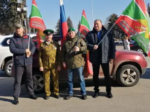 Ветераны Нижегородской области во главе с председателем областного Совета ветеранов Андреем Захаровым сегодня приняли участие в праздничных мероприятиях, посвященных присоединению Крыма к России!