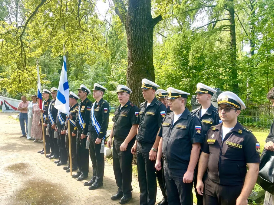 25 лет назад, 12 августа 2000 года, в Баренцевом море затонула атомная подводная лодка (АПЛ) «Курск».