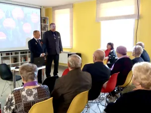 14 октября 2022 года в г.Семенове состоялся выездной семинар для председателей районных Советов ветеранов в рамках комплексного учебного курса выигранного при поддержке министерства внутренней региональной и муниципальной политики Нижегородской области гранта  "Век живи - век учись"  по обучению компьютерной грамотности лиц старшего поколения. Работа по данному гранту началась с 1 июля, это уже второе занятие, планируется провести еще три- в Варнавино, в Богородске и в Болдино.