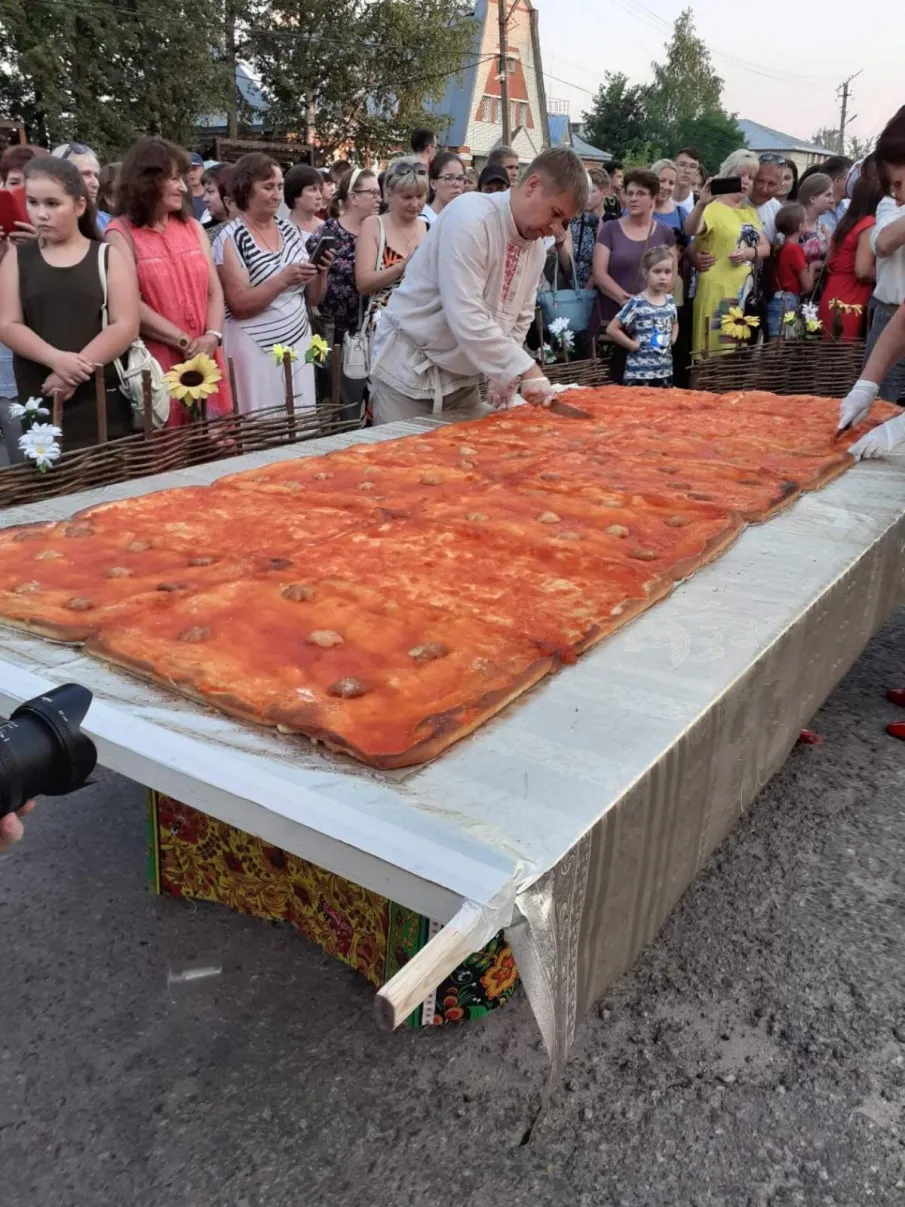 27 августа ярко, красочно прошел фестиваль пирогов в Красных Баках "Пироград"!