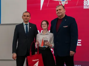 27 января 2025 года председатель Нижегородской областной общественной организации ветеранов войны,труда, Вооруженных сил и правоохранительных органов Андрей Захаров принял участие в торжественном вручения первых паспортов РФ.