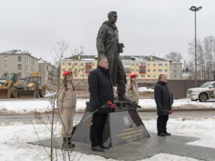 Открытие памятника Чернобыльцам.